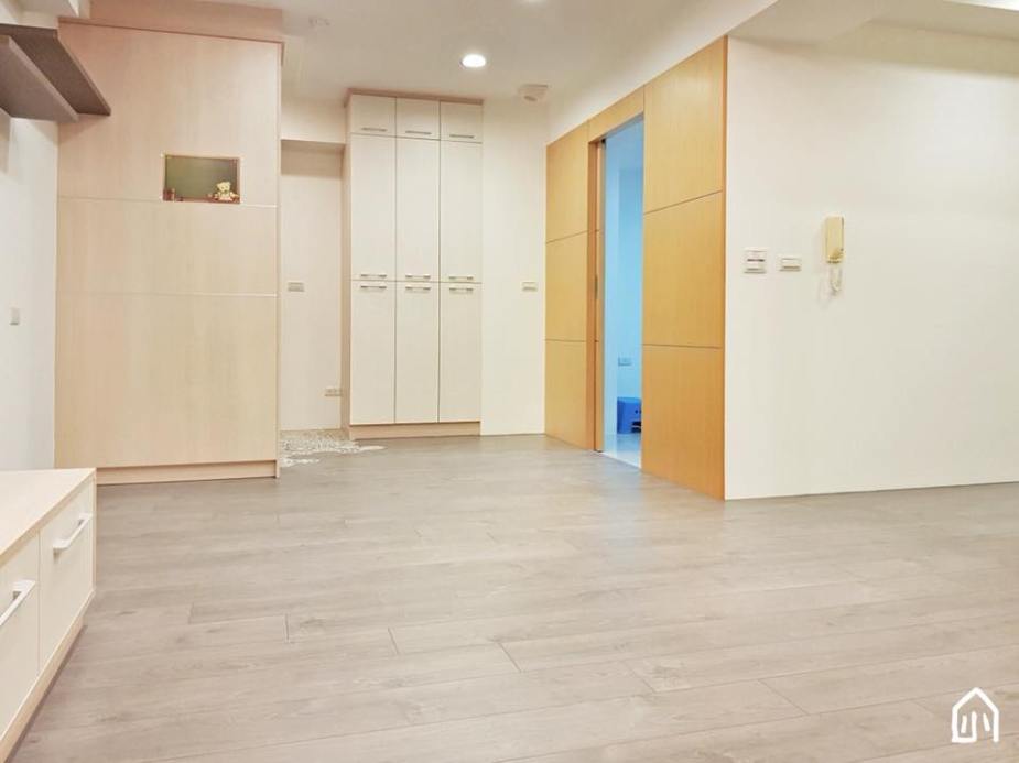 36701858_988359201331284_7055393328904273920_n