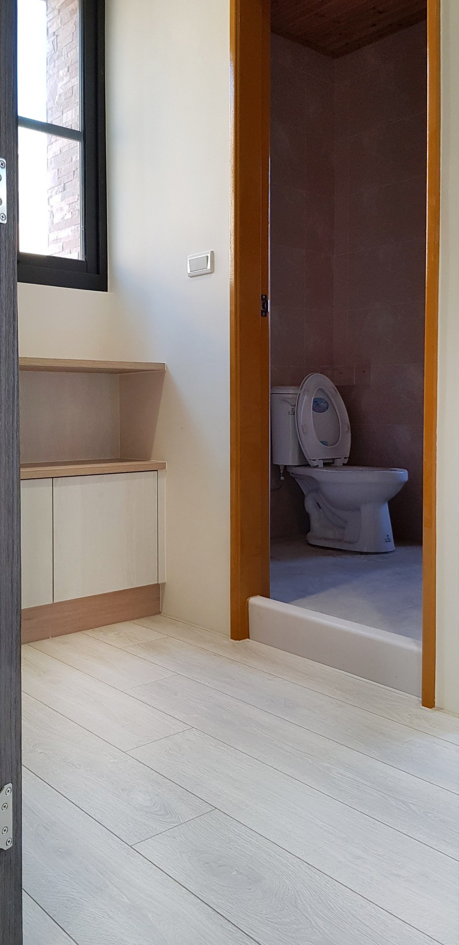 嘉義林育生D2800-10